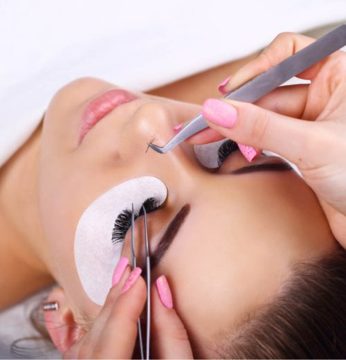1920-eyelash-extension-procedure-woman-eye-with-long-eyelashes-lashes-close-up-macro-selective-focus