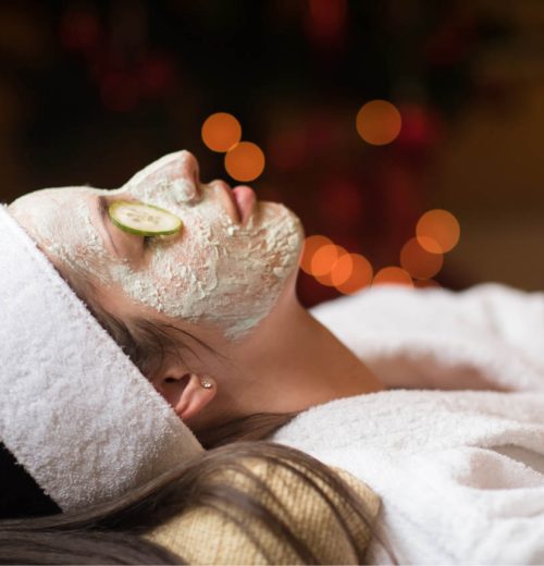 1920-woman-in-spa-with-cosmetic-mask